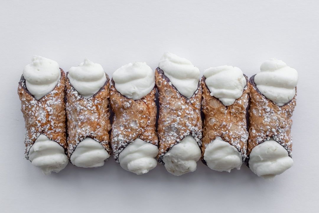 Cannoli - Fresh cream mini filled shells, 6 piece – La BOTTEGA Nicastro